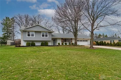 1809 Provincetown Rd, Washington Township, OH 45459