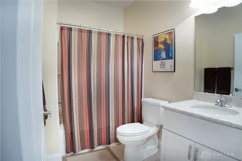 Bath - 9224 Stansel Cir, Dayton, OH 45458 photo 1 of 2