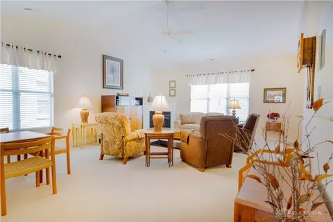 Living - 9224 Stansel Cir, Dayton, OH 45458 photo 2 of 3