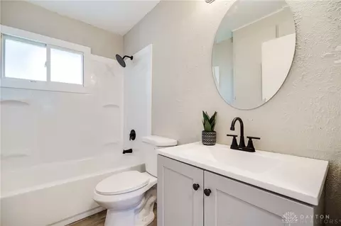 Bath - 2790 Prentice Dr, Kettering, OH 45420 photo 1 of 1