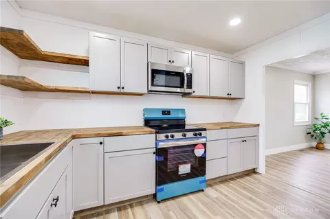Kitchen - 2790 Prentice Dr, Kettering, OH 45420 photo 3 of 4