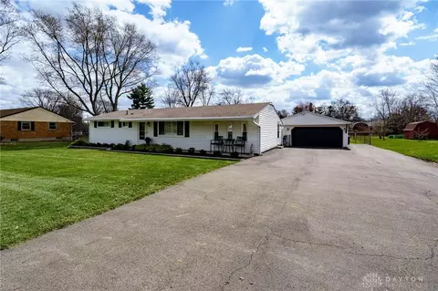 4169 Ridgecliff Dr, Dayton, OH 45440