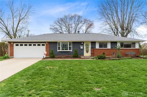 3032 Coker Dr, Kettering, OH 45440