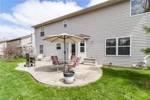 Exterior - 7225 Wethersfield Dr, Maineville, OH 45039 photo 5 of 11
