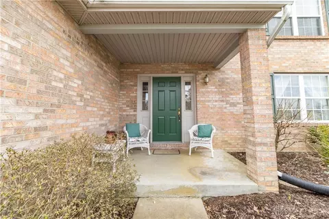 Exterior - 7225 Wethersfield Dr, Maineville, OH 45039 photo 2 of 11