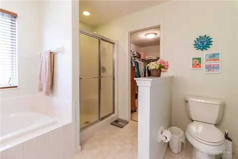 Bath - 7225 Wethersfield Dr, Maineville, OH 45039 photo 3 of 3