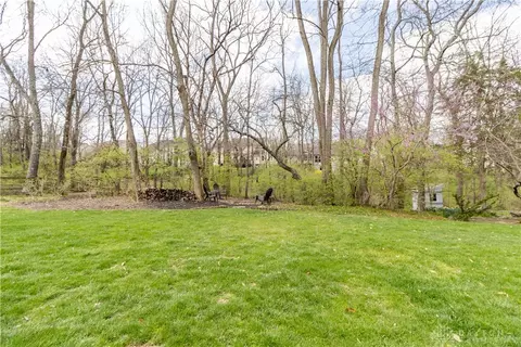 Exterior - 7225 Wethersfield Dr, Maineville, OH 45039 photo 3 of 11