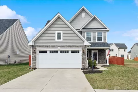 128 Regatta Park Dr, Fairborn, OH 45324
