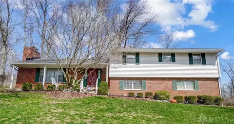 127 W Woodbury Dr, Dayton, OH 45415