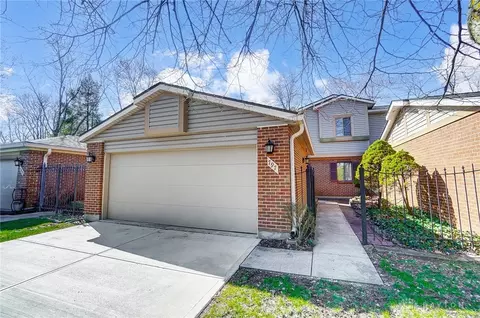 797 Hidden Cir, Dayton, OH 45458