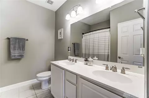Bath - 3040 Windy Ridge Dr, Springfield, OH 45502 photo 7 of 10