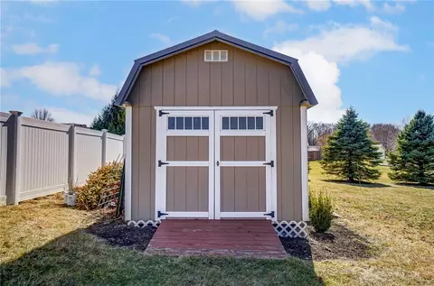 Exterior - 3040 Windy Ridge Dr, Springfield, OH 45502 photo 12 of 13