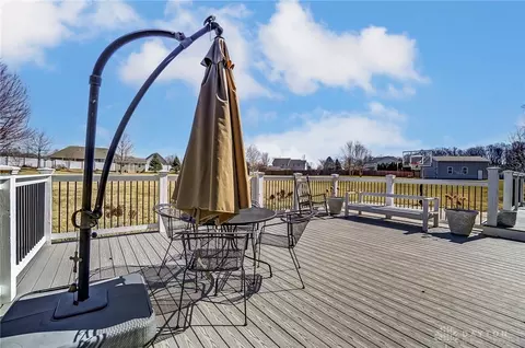 Exterior - 3040 Windy Ridge Dr, Springfield, OH 45502 photo 11 of 13