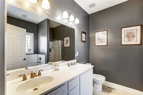 Bath - 3040 Windy Ridge Dr, Springfield, OH 45502 photo 1 of 10
