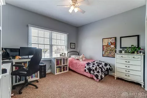 Bedroom - 3040 Windy Ridge Dr, Springfield, OH 45502 photo 6 of 9
