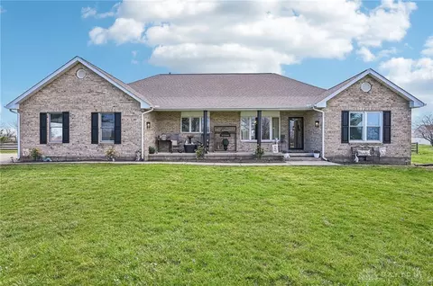 5961 Rogers Rd, Jamestown, OH 45335