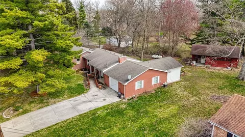 2590 Craig Rd, Springfield, OH 45502