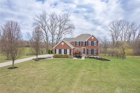 7476 Waterway Dr, Waynesville, OH 45068