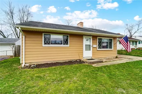 827 N 10th St, Miamisburg, OH 45342