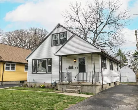 2516 Acorn Dr, Kettering, OH 45419