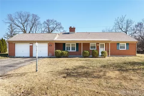 6566 Willowick Pl, Dayton, OH 45459