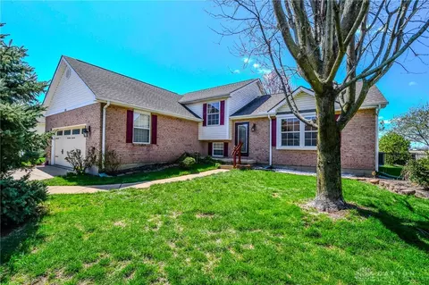 515 Caleb Dr, Brookville, OH 45309