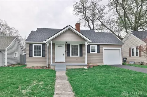 544 Kling Dr, Dayton, OH 45419