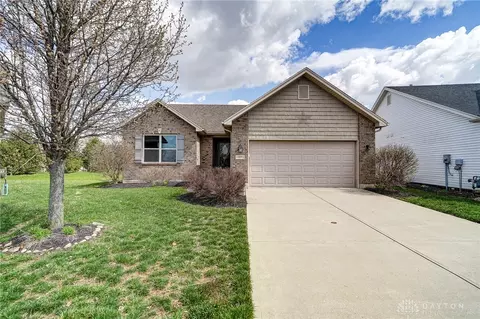 107 Silver Oak Ct, Franklin, OH 45005