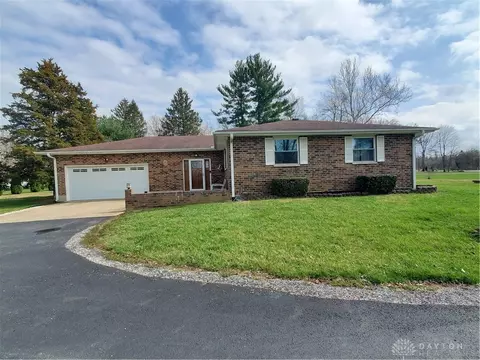 3060 Twin Creek Rd, West Alexandria, OH 45381