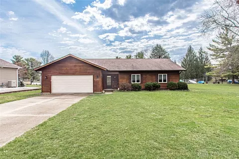 120 Valhalla Dr, Eaton, OH 45320