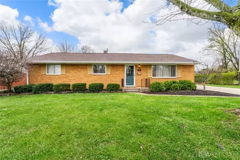 28 Amokee Pl, Tipp City, OH 45371