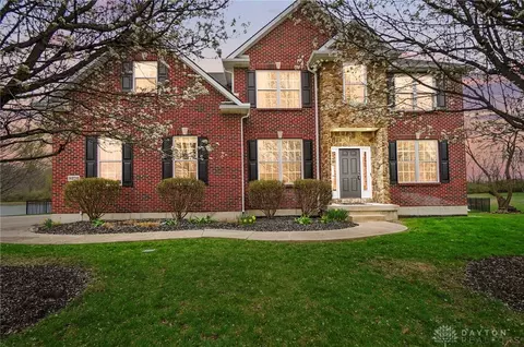 9276 Somerset Dr, Centerville, OH 45458