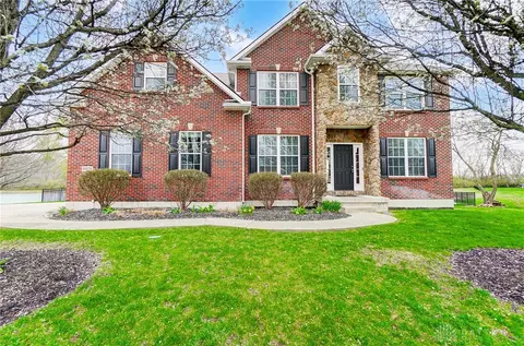 9276 Somerset Dr, Centerville, OH 45458 photo 2