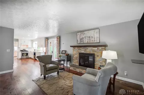 532 Suncrest Dr, Springfield, OH 45503 photo 3