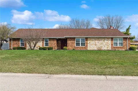 2338 Spicer Dr, Dayton, OH 45431