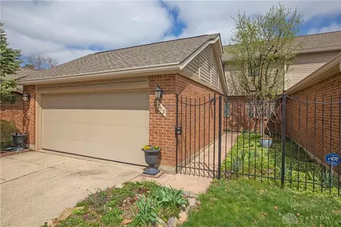 755 Hidden Cir, Washington Township, OH 45458