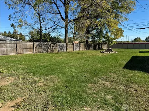 Exterior - 1514 Bauer Ave, Kettering, OH 45420 photo 3 of 4