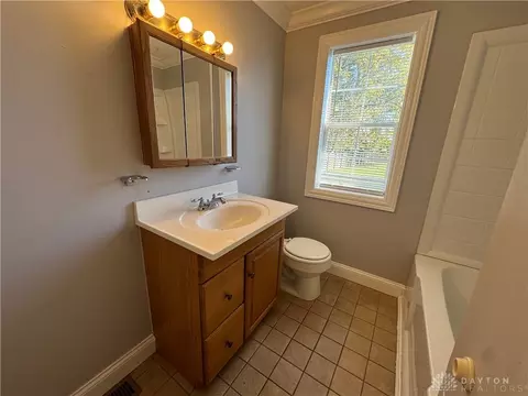 Bath - 1514 Bauer Ave, Kettering, OH 45420 photo 3 of 3