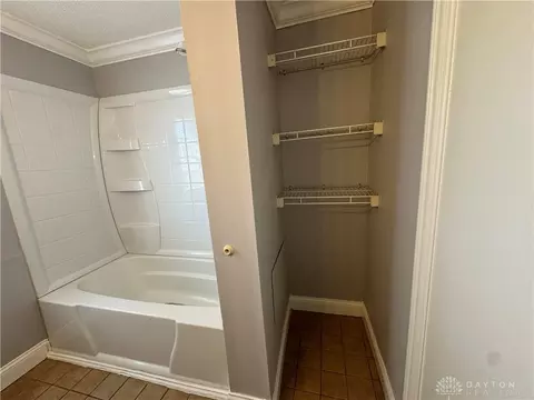 Bath - 1514 Bauer Ave, Kettering, OH 45420 photo 2 of 3