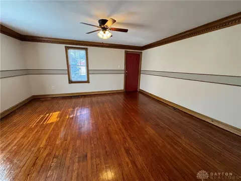 Living - 1514 Bauer Ave, Kettering, OH 45420 photo 2 of 2