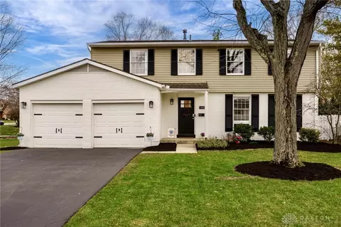 108 Echo Valley Dr, Vandalia, OH 45377