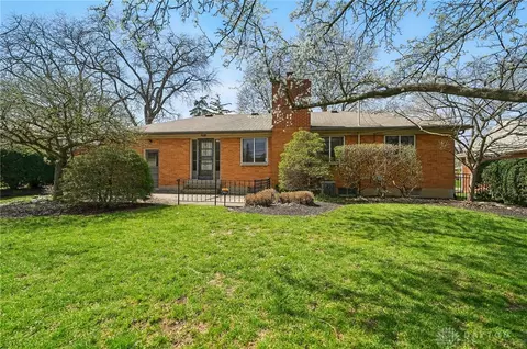 Exterior - 3830 Maryknoll Dr, Kettering, OH 45429 photo 5 of 11