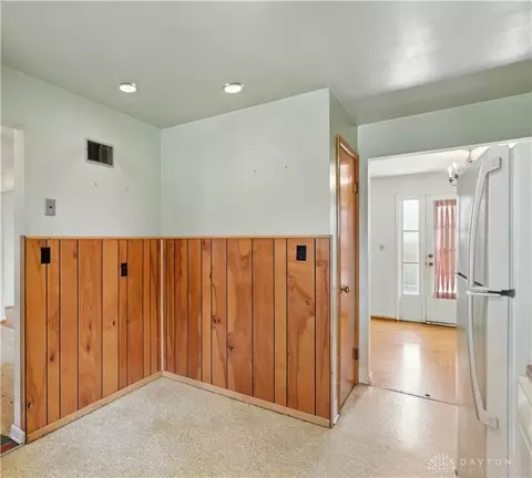 Entry Way - 3830 Maryknoll Dr, Kettering, OH 45429 photo 2 of 2