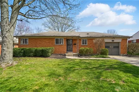 3830 Maryknoll Dr, Kettering, OH 45429