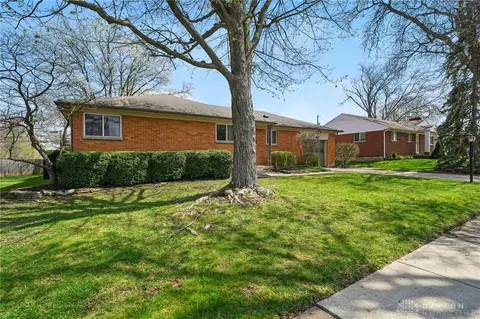 Exterior - 3830 Maryknoll Dr, Kettering, OH 45429 photo 3 of 11