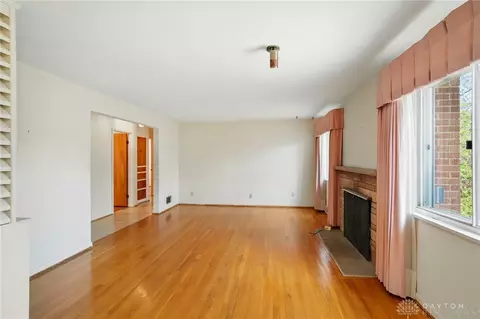 Living - 3830 Maryknoll Dr, Kettering, OH 45429 photo 2 of 5