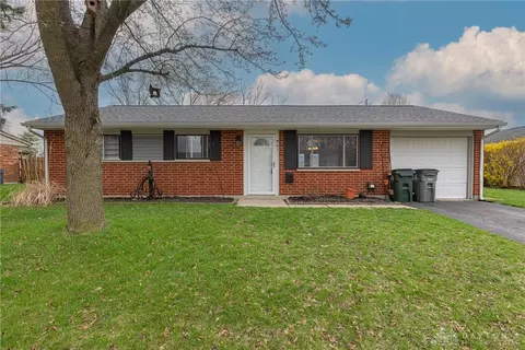941 Lee Rd, Troy, OH 45373
