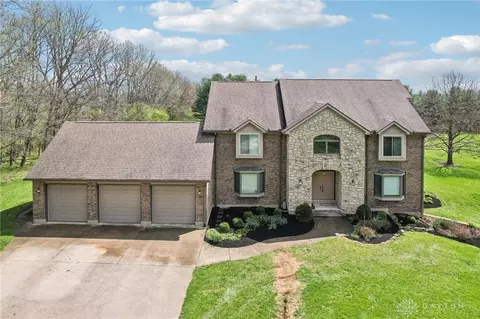 426 Mcbee Rd, Bellbrook, OH 45305