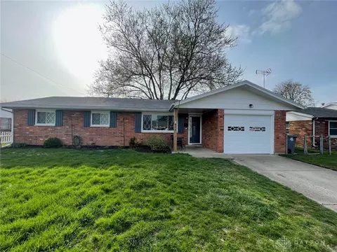 474 Forrest Ln, Troy, OH 45373