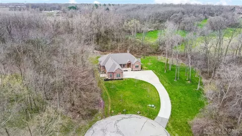 301 Eagle Ct, Springfield, OH 45505 photo 4